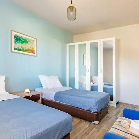 Cosy, Sea View Villa 