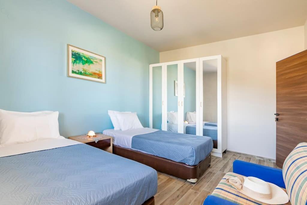 Cosy, Sea View 